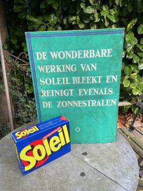 Vintage zeep met reclamebord