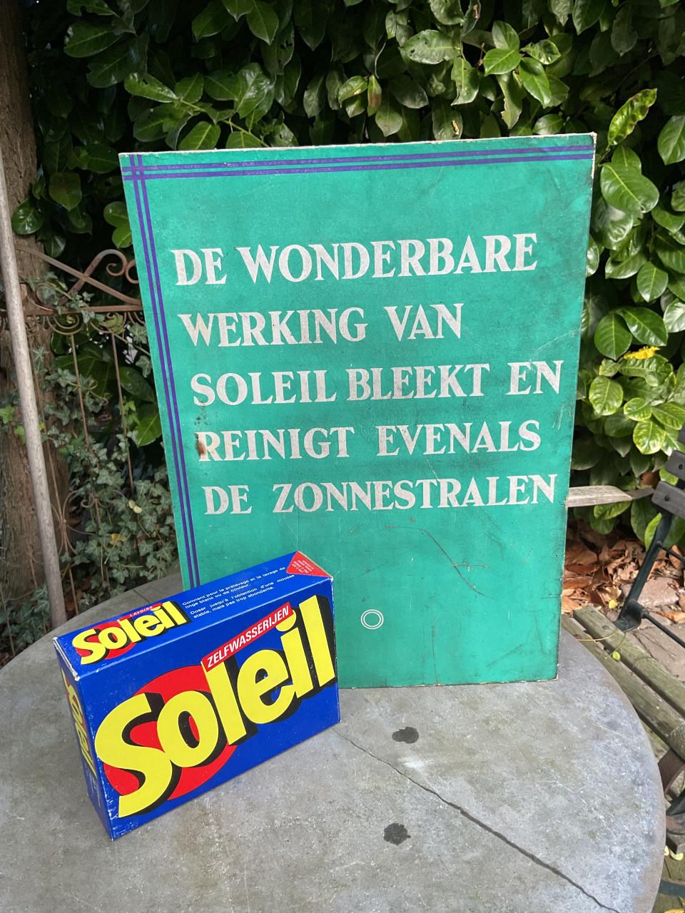 Vintage zeep met reclamebord
