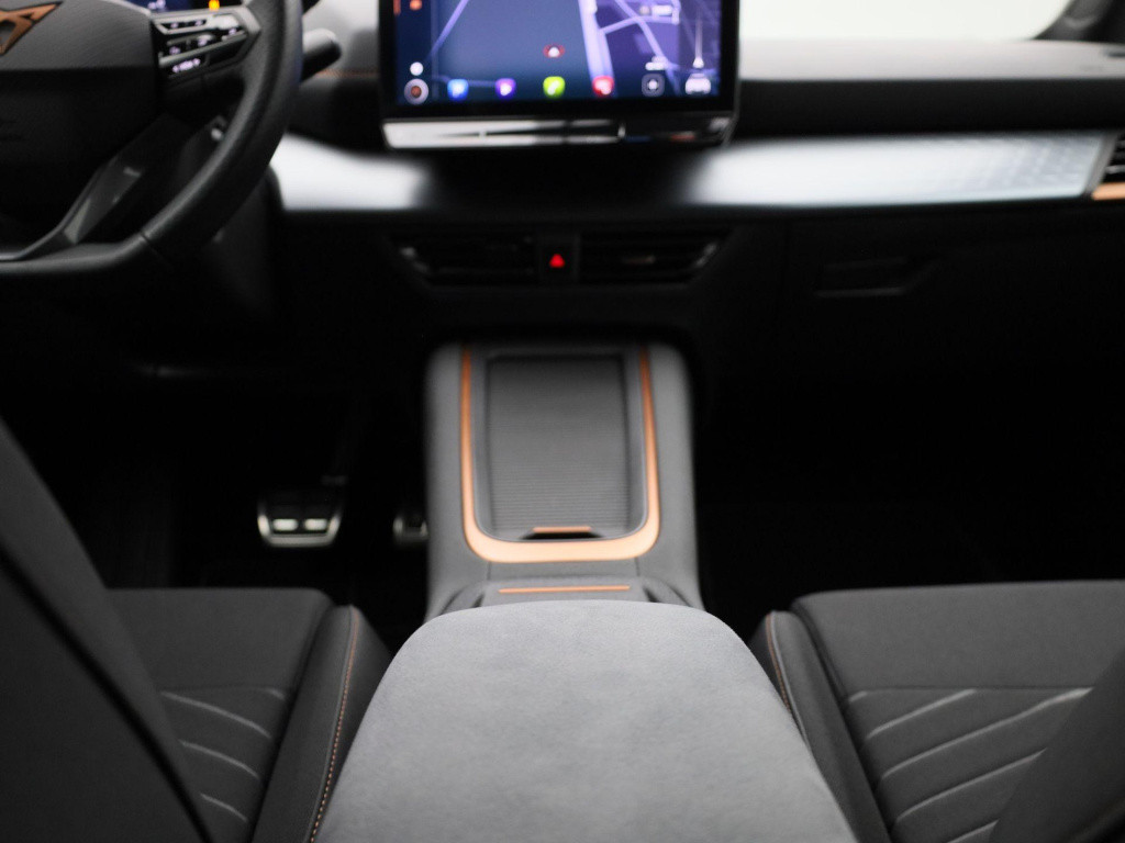 Cupra Born business 62 kwh | navigatie | apple carplay / android auto | ach