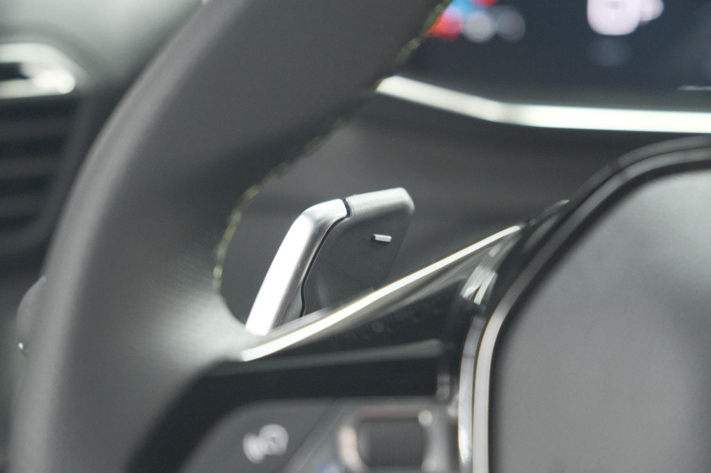 Peugeot 2008 puretech 130 eat8 gt | 360 camera | stoelmassage | adaptieve c