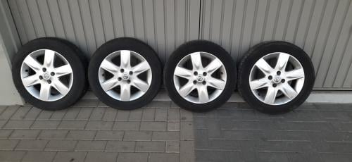 Lm sportvelgen met goede banden voor oa Nissan, Renault, Dacia, Mitsubishi