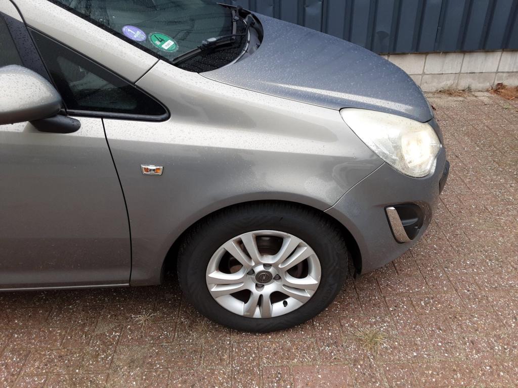 Opel Corsa 1.2-16v cosmo