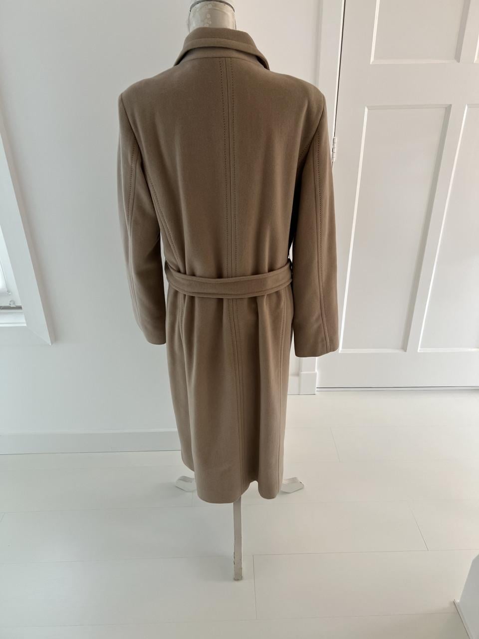 Mantel Marccain / Marc Cain, mt N5 met kleine beschadiging