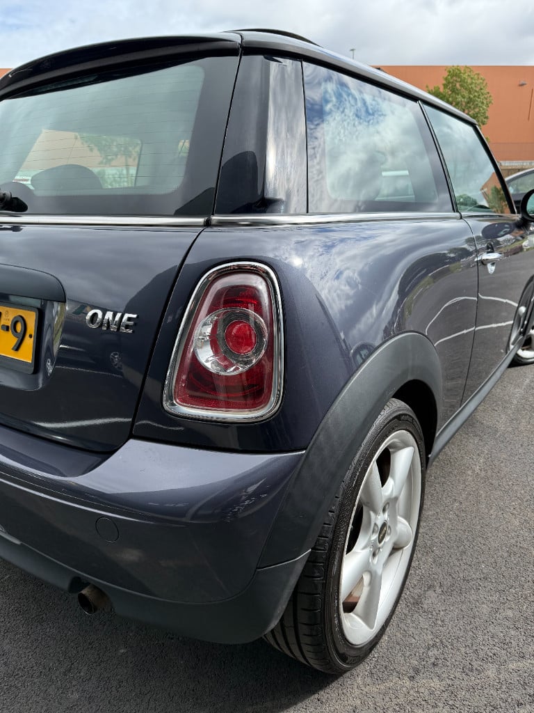 Mini One 1.6 malist - pano - nieuwe koppeling