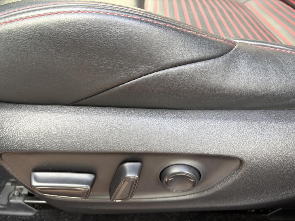 Suzuki Across 2.5 plug-in hybrid style