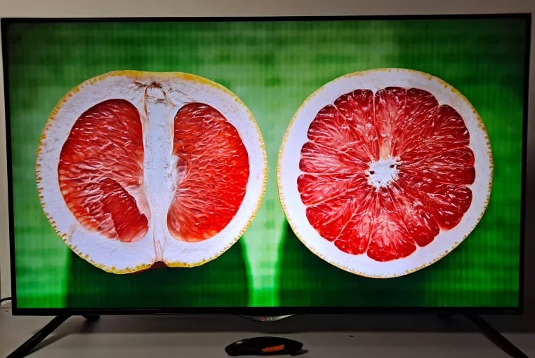Luxe 42" inch 107 grote LG 4K UHD 100Hz 3D Smart  LED TV