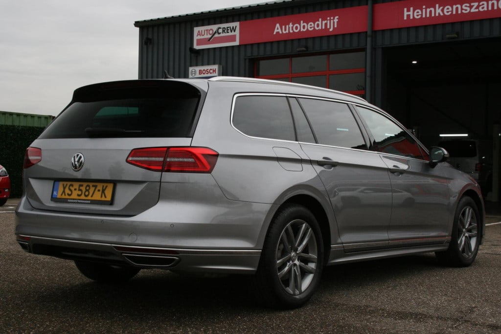 Volkswagen Passat variant 1.5 tsi highline business r