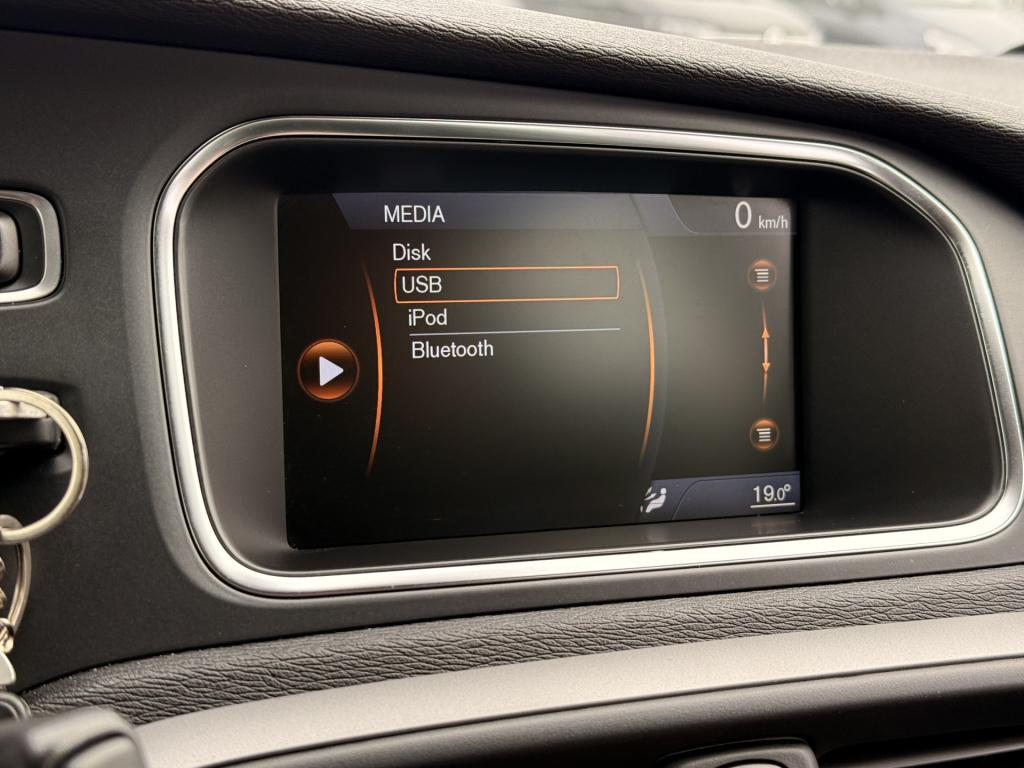 Volvo V40 1.6 t2 | cruise | navi | achteruitrijcamera