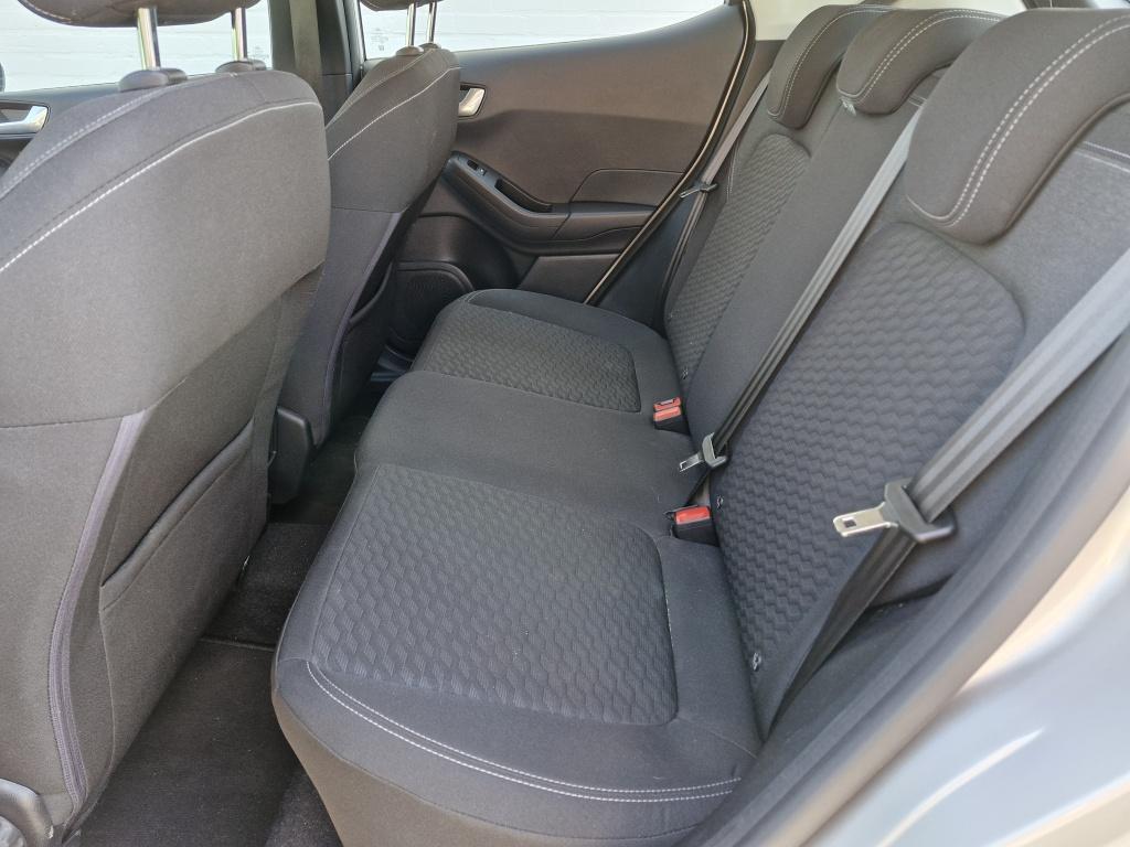 Ford Fiesta 100 pk titanium | navigatie | keyless | draadloze telefoonlader