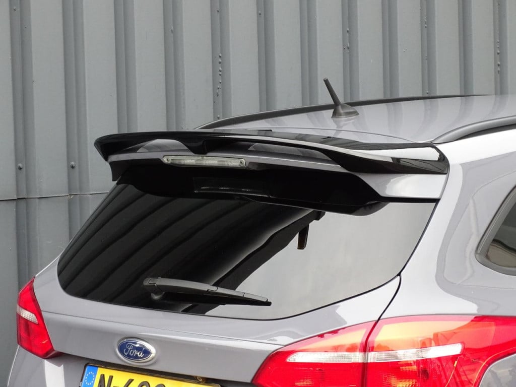 Ford Focus wagon 2.0 st-3 250pk | camera | recaro | 19"