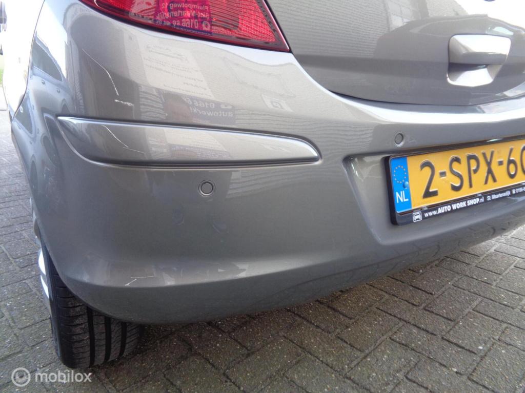 Opel Corsa 1.4-16v design ed/automaat/airco/stoelverw/ stuurverw/cruise con