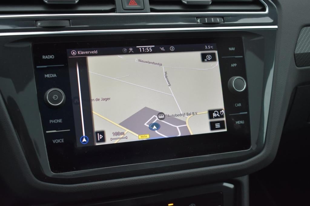 Volkswagen Tiguan 1.5 tsi r-line | black style | panoramadak | nap | camera