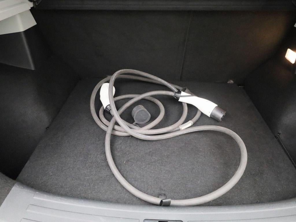 MG Zs Ev long range luxury 70 kwh | panoramadak | leder | apple carplay - a