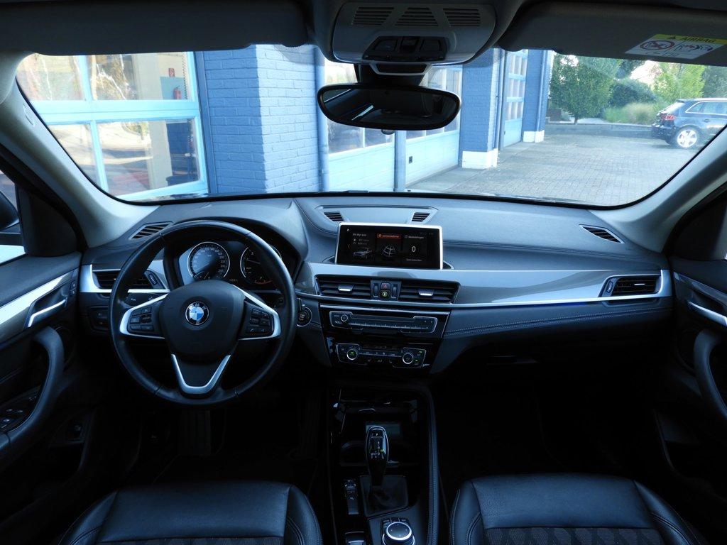 BMW X1 sdrive18i high executive