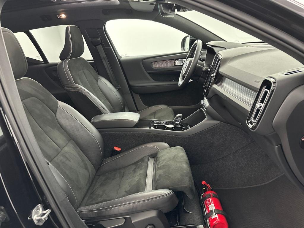 Volvo XC40 t5 262pk recharge r-design| pano| adap.cruise| 360camera