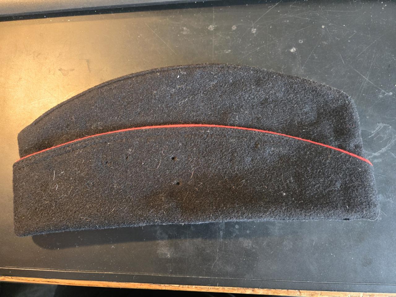 Calot zwart met rood maat 56 Scecam Bernay