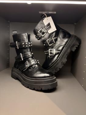 Stradivarius  Boots Zwart – Maat 37 – Chunky