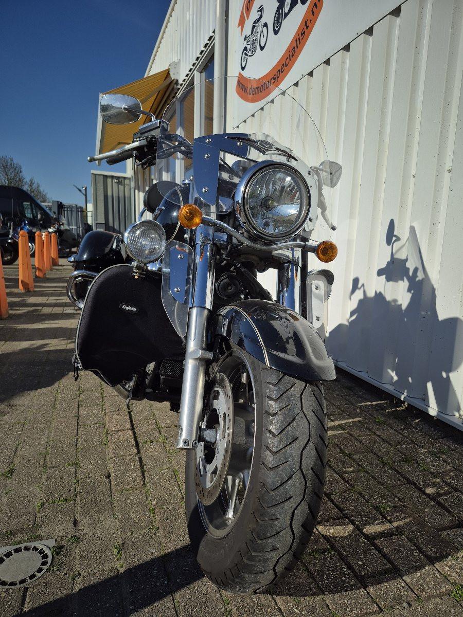 Kawasaki Vulcan 1700 Classic tourer