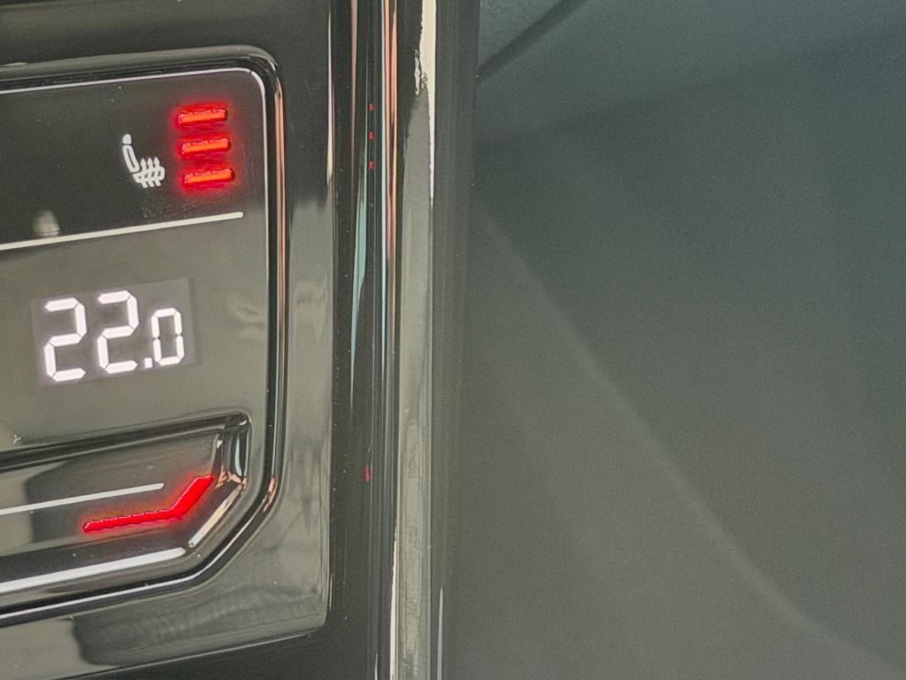 Volkswagen T-roc 1.5 tsi 150pk dsg r-line | camera | keyless | elek. achter