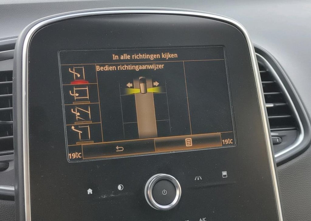 Renault Scenic 1.3 tce 140 intens elektrisch inklapbare trekhaak