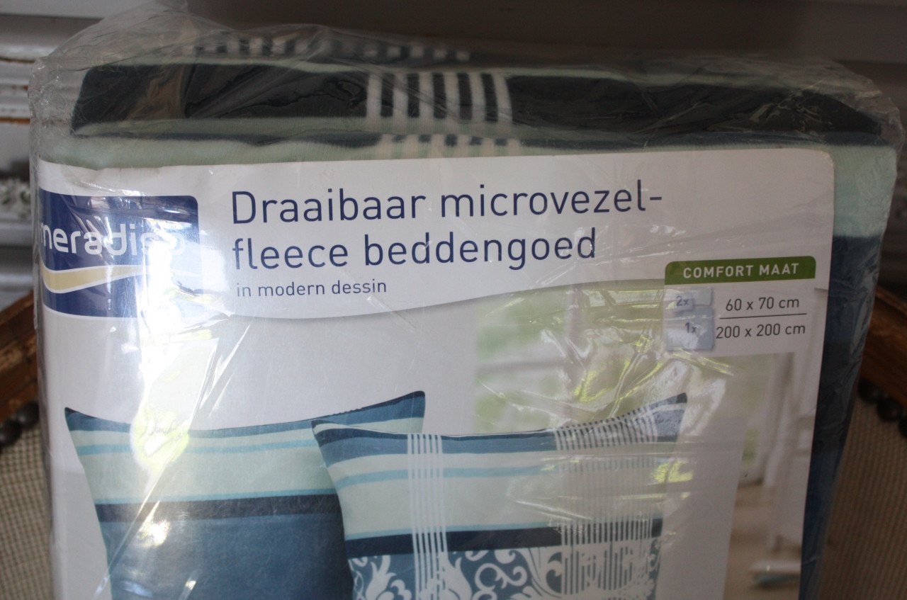 Nieuw in verpakking beddengoed draaibaar microvezelfleece