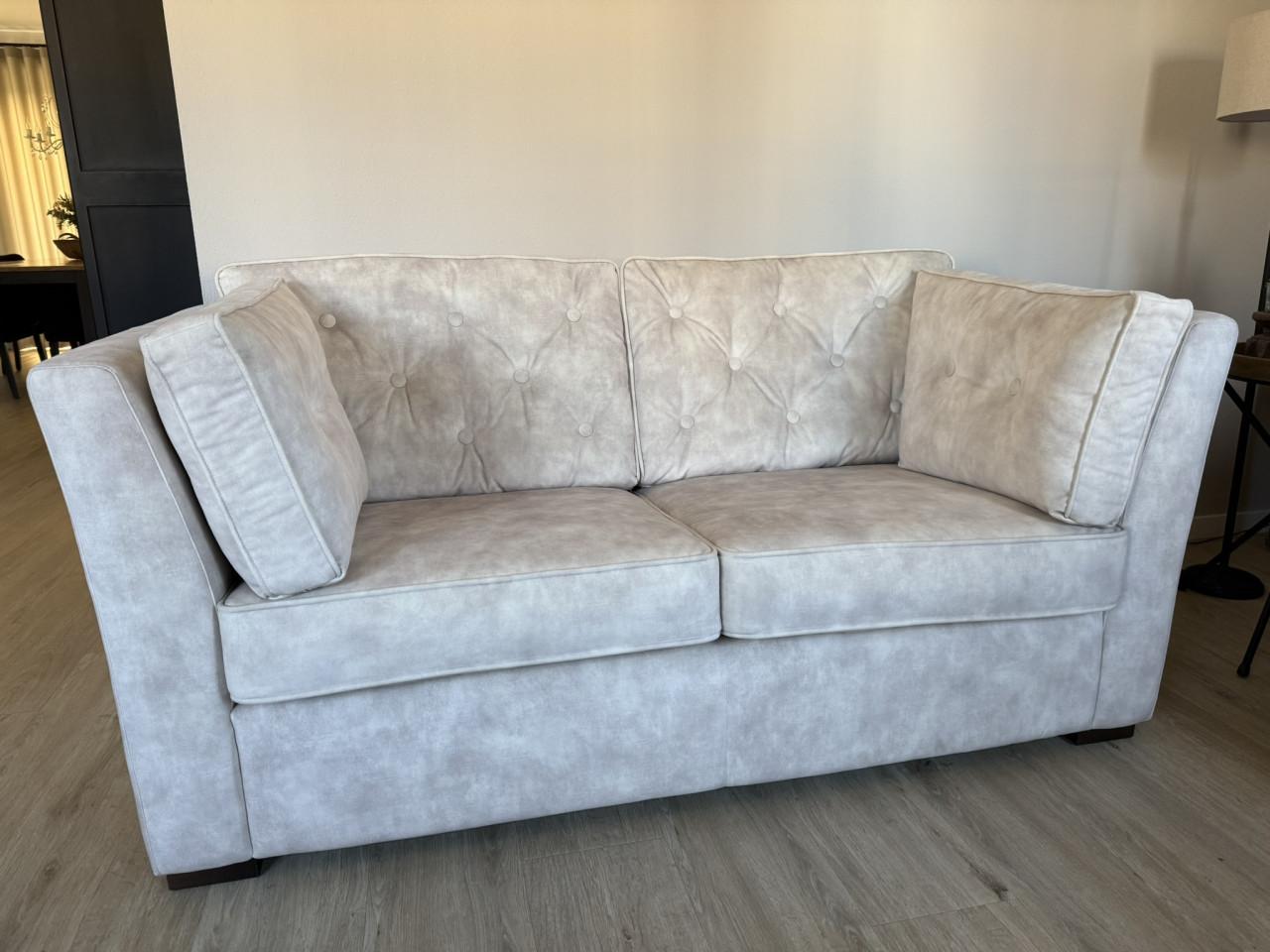 Landelijke zithoek Urban Sofa met capitons in de rugleuning