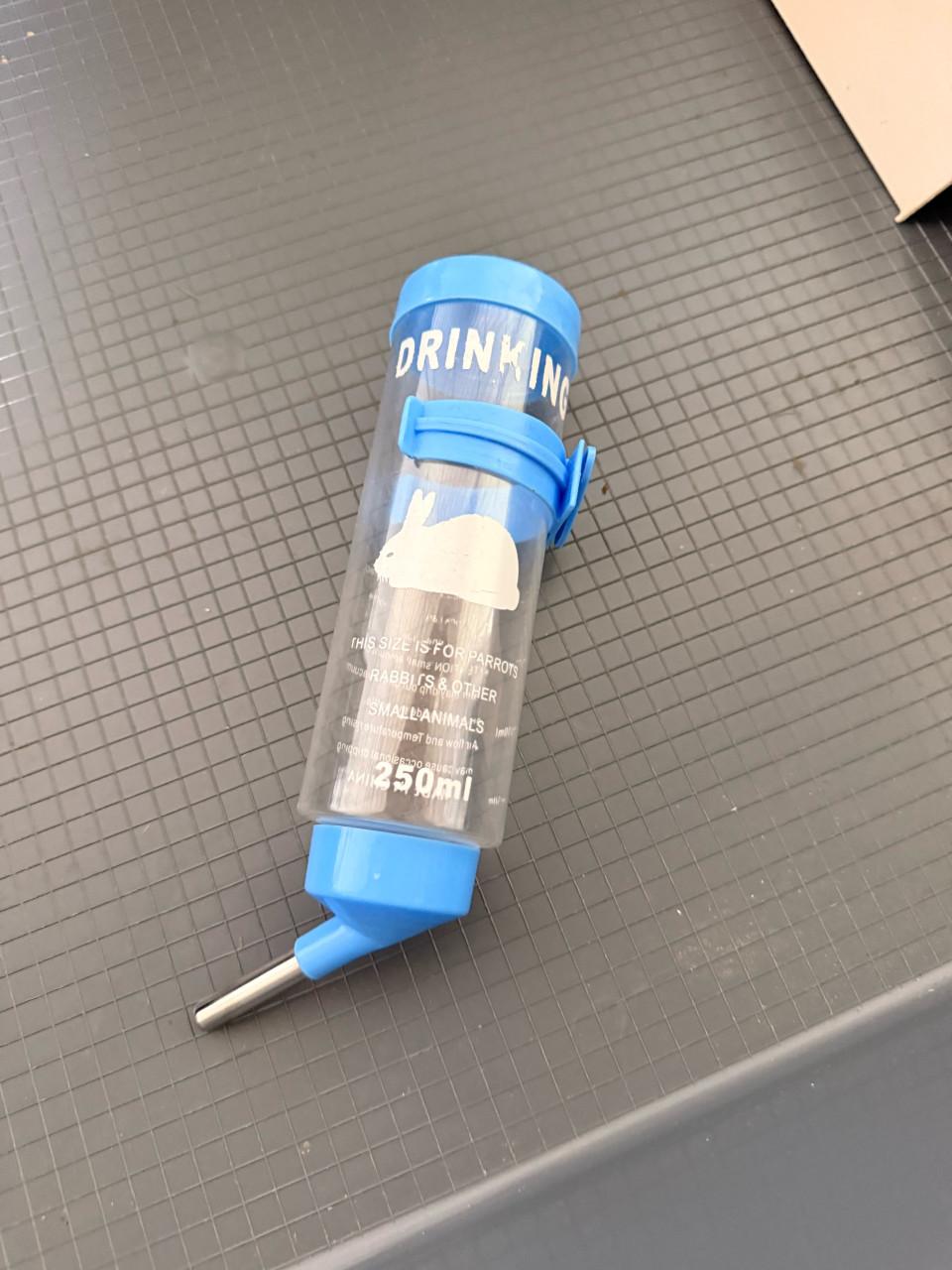 Konijnen binnenhok