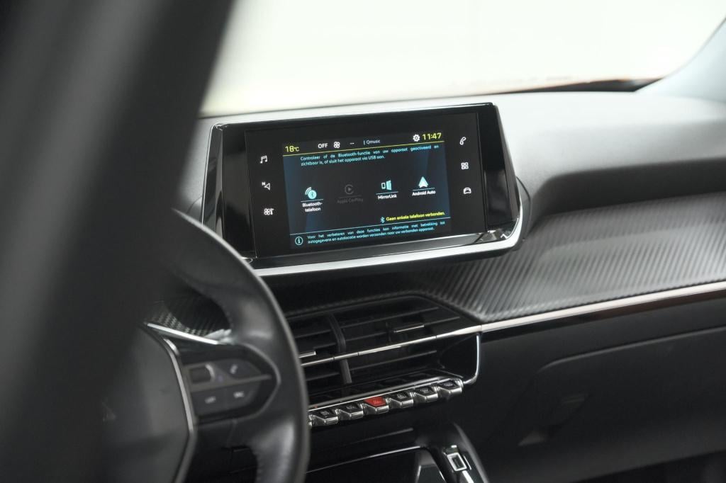 Peugeot E-2008 ev allure pack 50 kwh | 3 fase laadfunctie | parkeersensoren