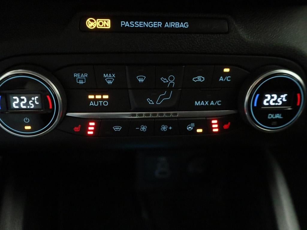 Ford Focus wagon 1.0 ecoboost hybrid titanium style | navigatie | winterpac