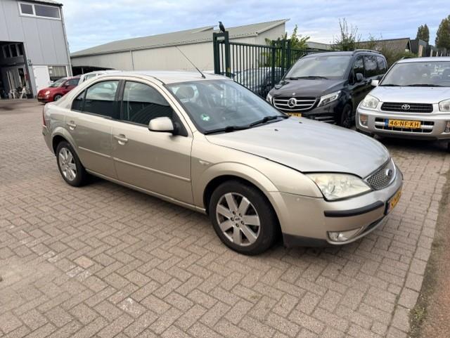 Ford Mondeo 2.0-16v first edition
