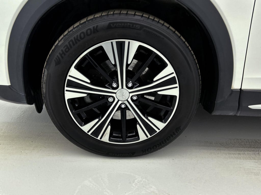 Mitsubishi Eclipse Cross 1.5 di-t first edition | automaat | lmv | trekhaak