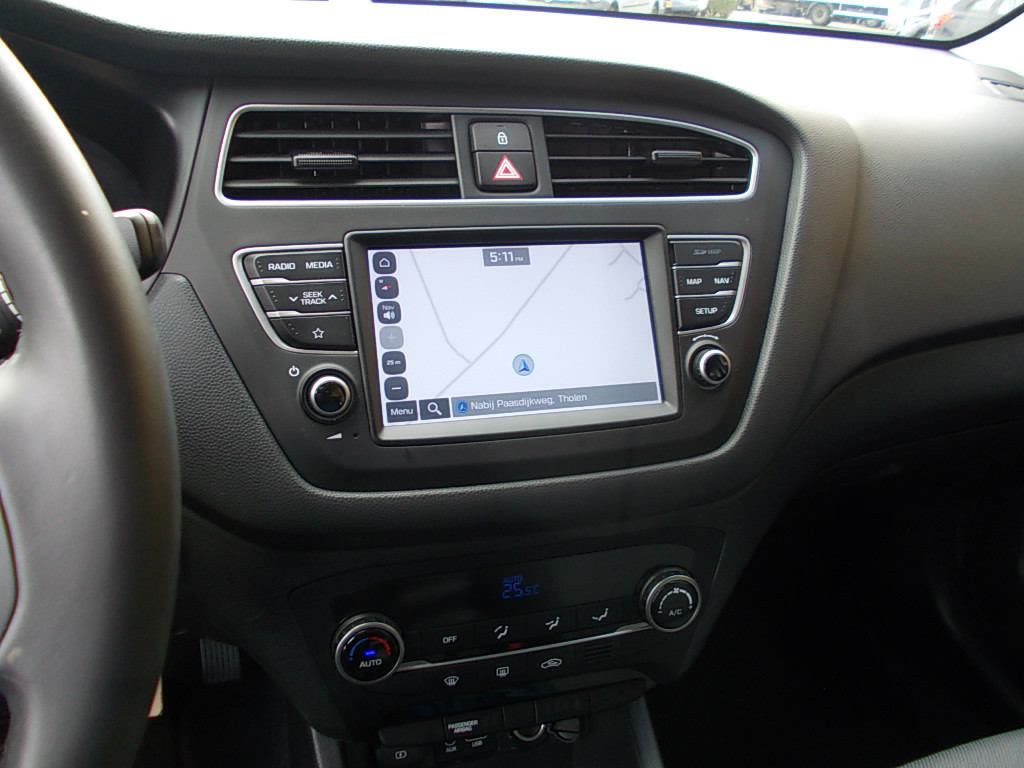 Hyundai I 20 1.0 t-gdi 101pk, airco, cam., navi, cr.contr.