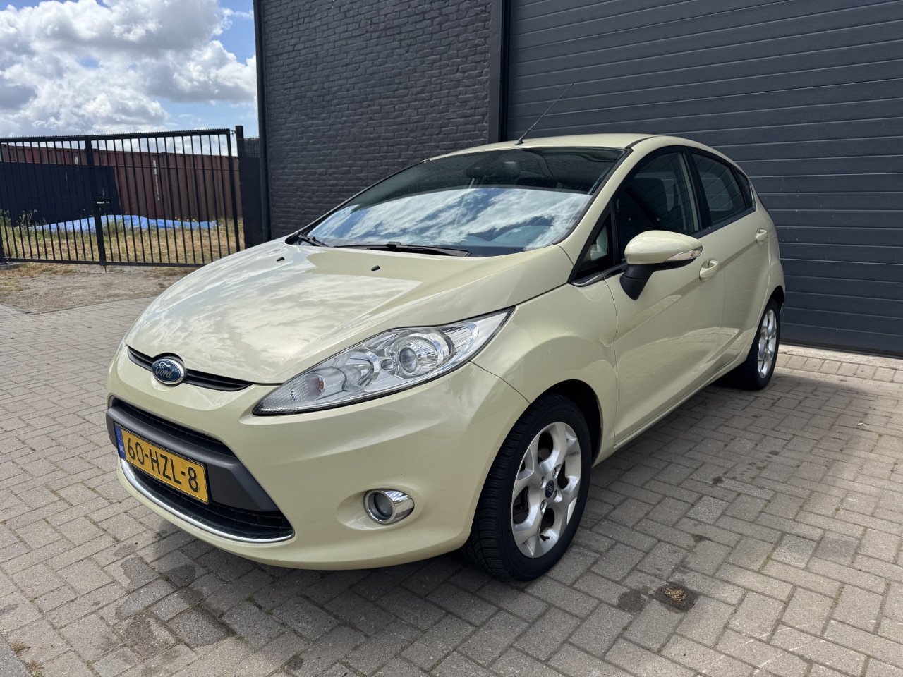 Ford Fiesta 1.25 44KW Titanium 5DRS 2009 Wit Airco Apk Nap