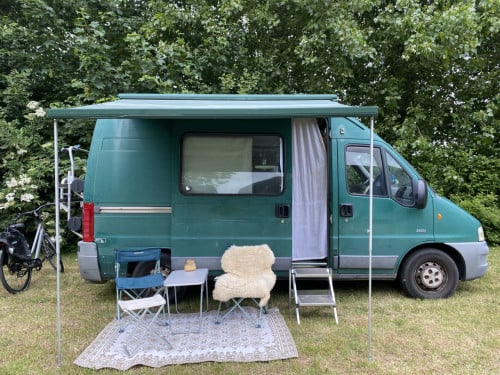 Kampeerbusje/camper te koop Peugeot Boxer off grid kamperen