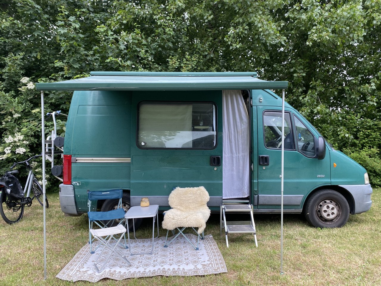 Kampeerbusje/camper te koop Peugeot Boxer off grid kamperen