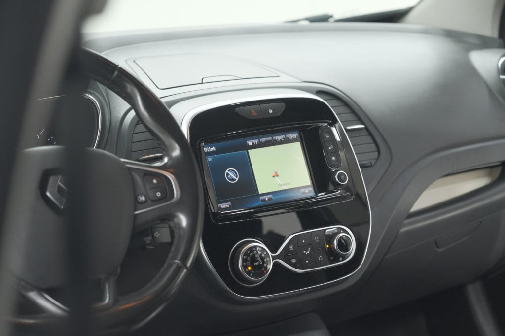 Renault Captur tce 90 intens | trekhaak | camera | navigatie | parkeersenso