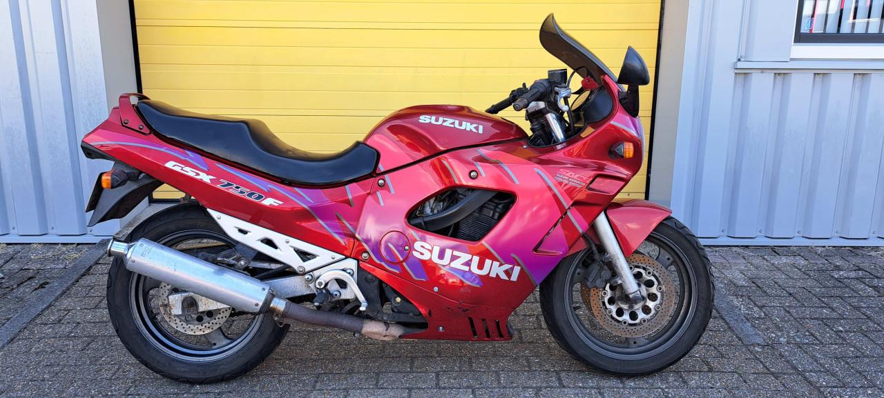 Suzuki GSX 750 F Verkocht