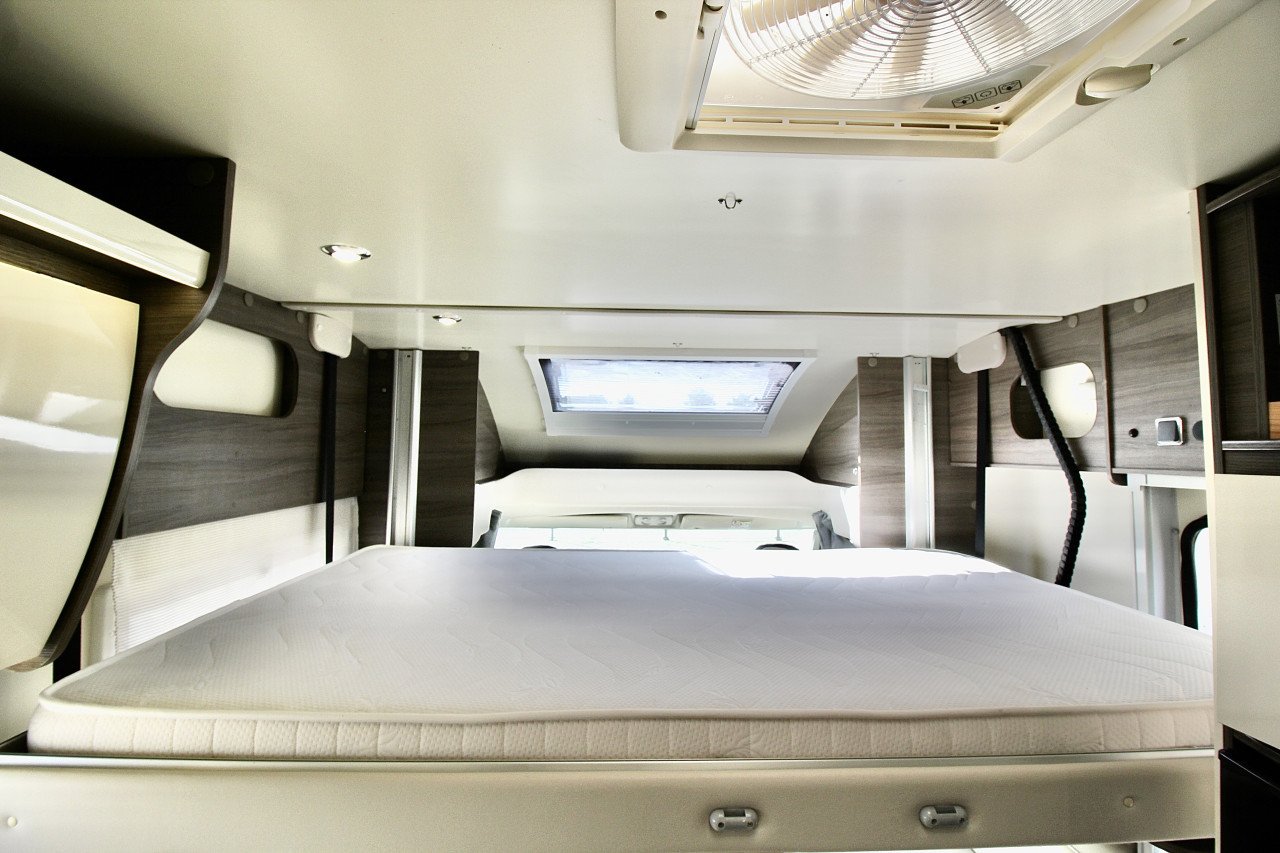 Mclouis Carat 480G (Queensbed+Hefbed,AUTOMAAT, Eerste eigenaar, Nieuwstaat)