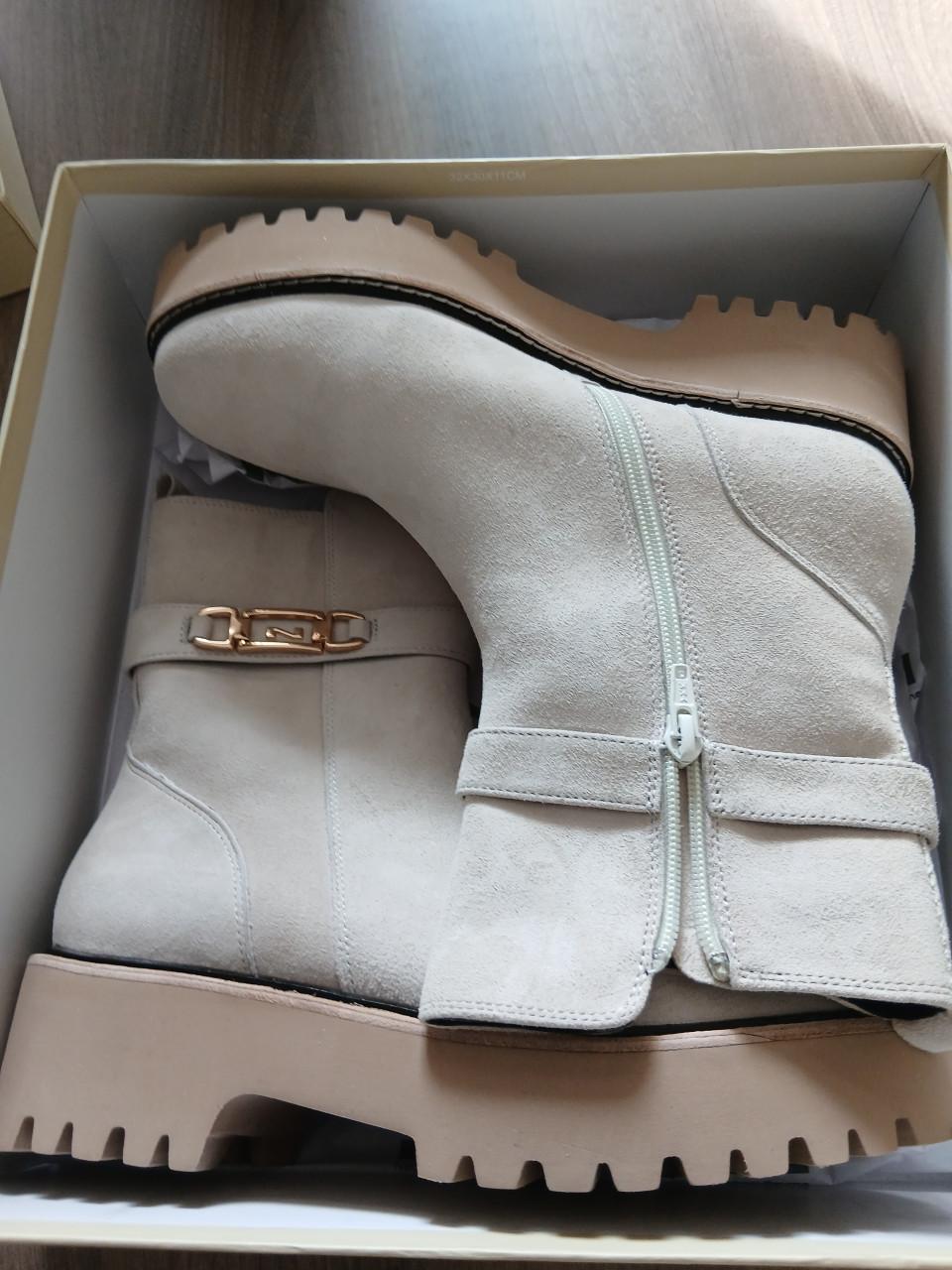 Enkel laarsjes  mt 38/39