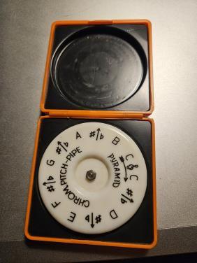 Vintage Pyramid chromatische stemfluit pitch instrument