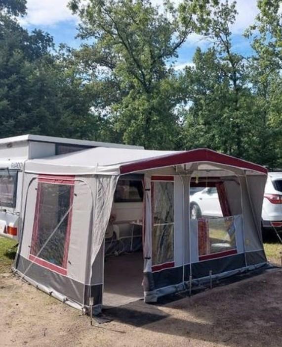 Te koop: Mooie Rapido Club 32 lichtgewicht hefdak caravan!