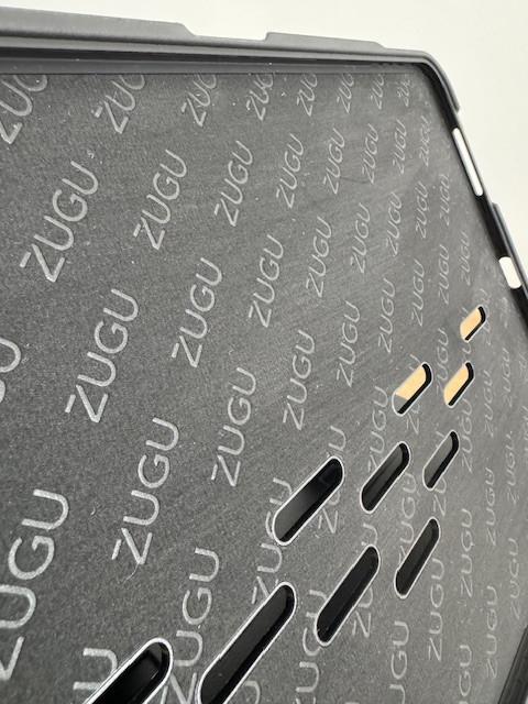 ZUGU case voor iPad Pro 13 (M4) 2024, M5 (2025), zwart, magnetisch