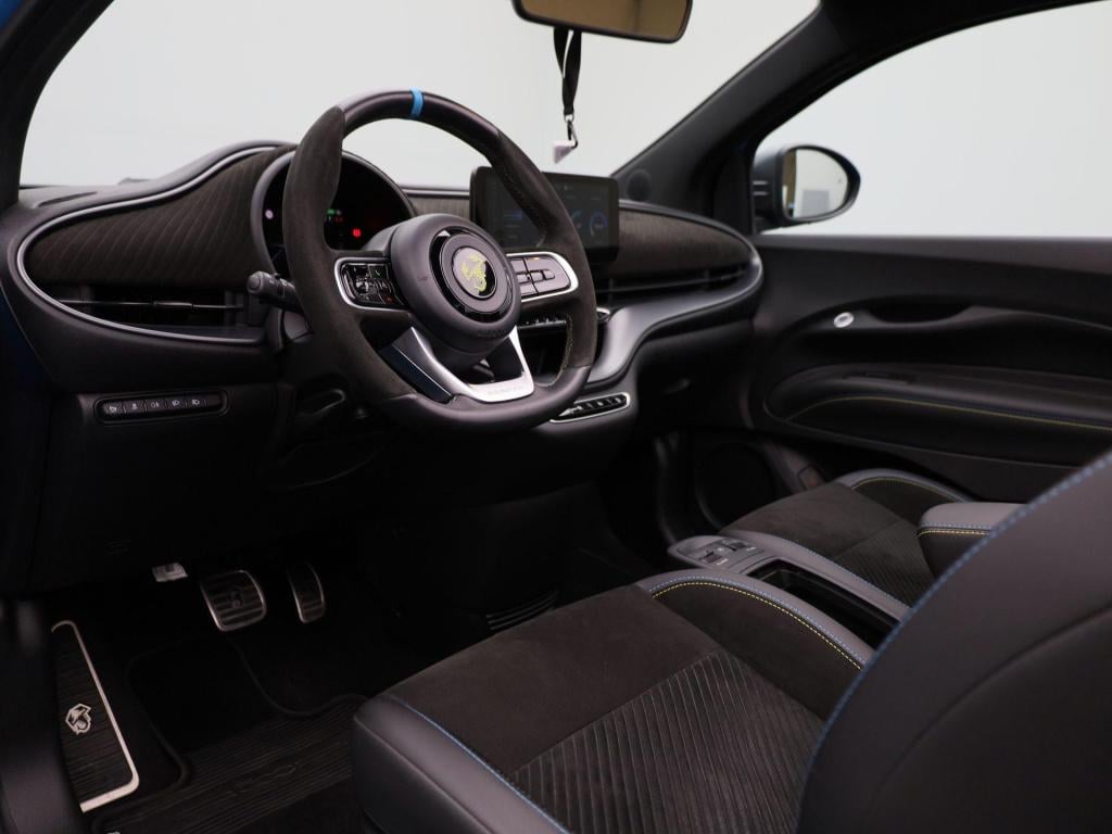 Fiat 500 C abarth scorpionissima 42 kwh | cabrio | apple carplay / android 