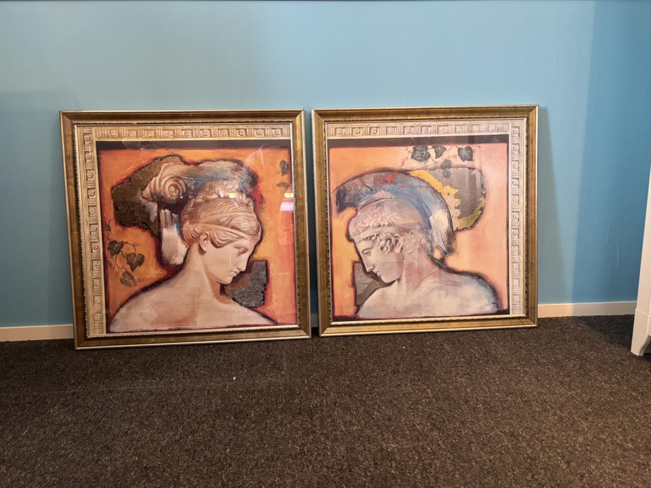 Twee stuks schilderij met houten lijst