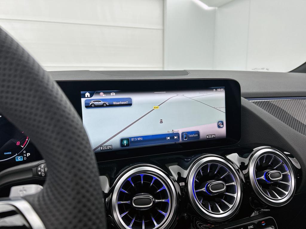 Mercedes-Benz Gla-klasse 180 business solution amg | premium plus pakket | 