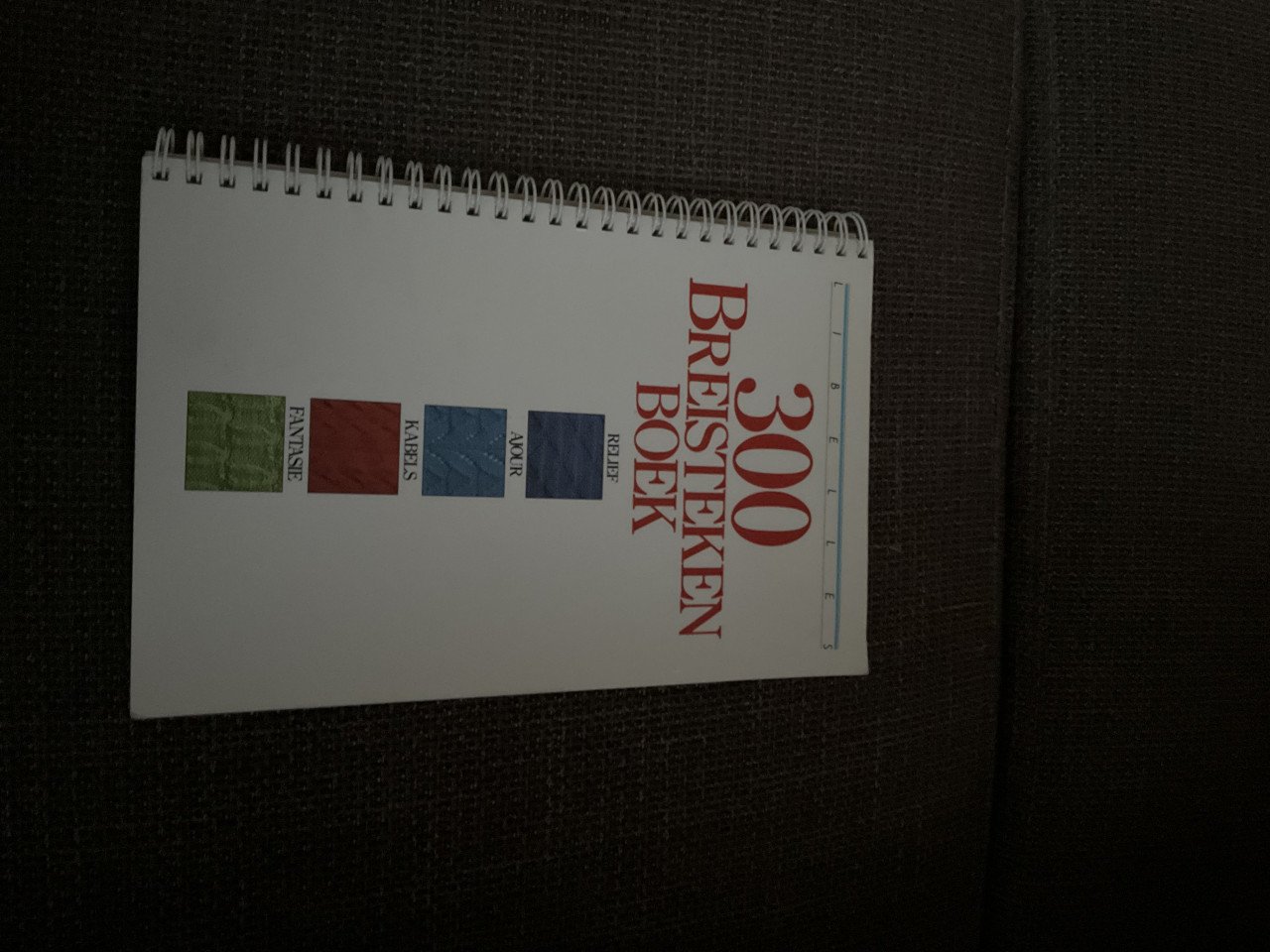 Breistekenboek en breinaalden en toebehoren
