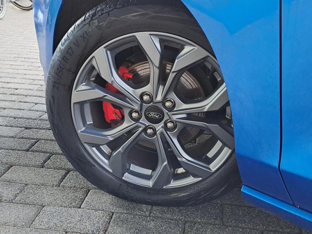 Ford Focus wagon 1.0 ecoboost hybrid st line x | apple carplay & android au