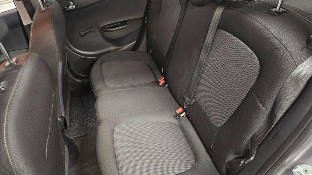 Hyundai I 20 zuinige 1.2i i-drive / nl auto / nap