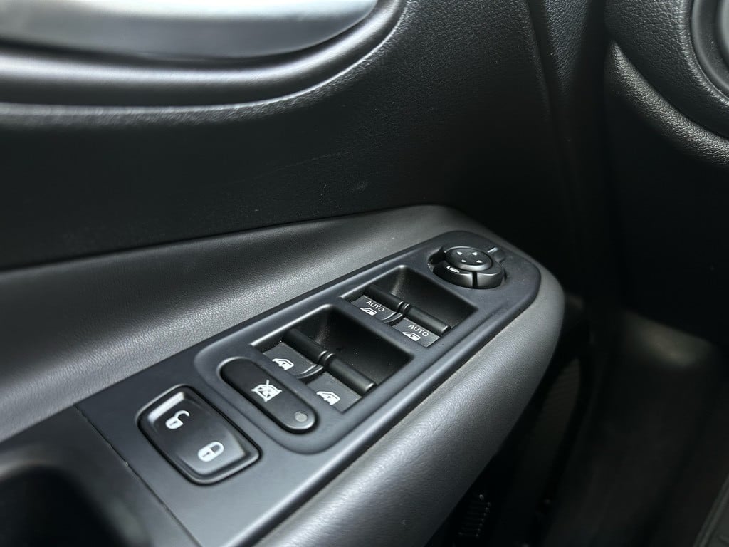 Jeep Renegade 1.6 e-torq longitude // black edition // 52.000km! //