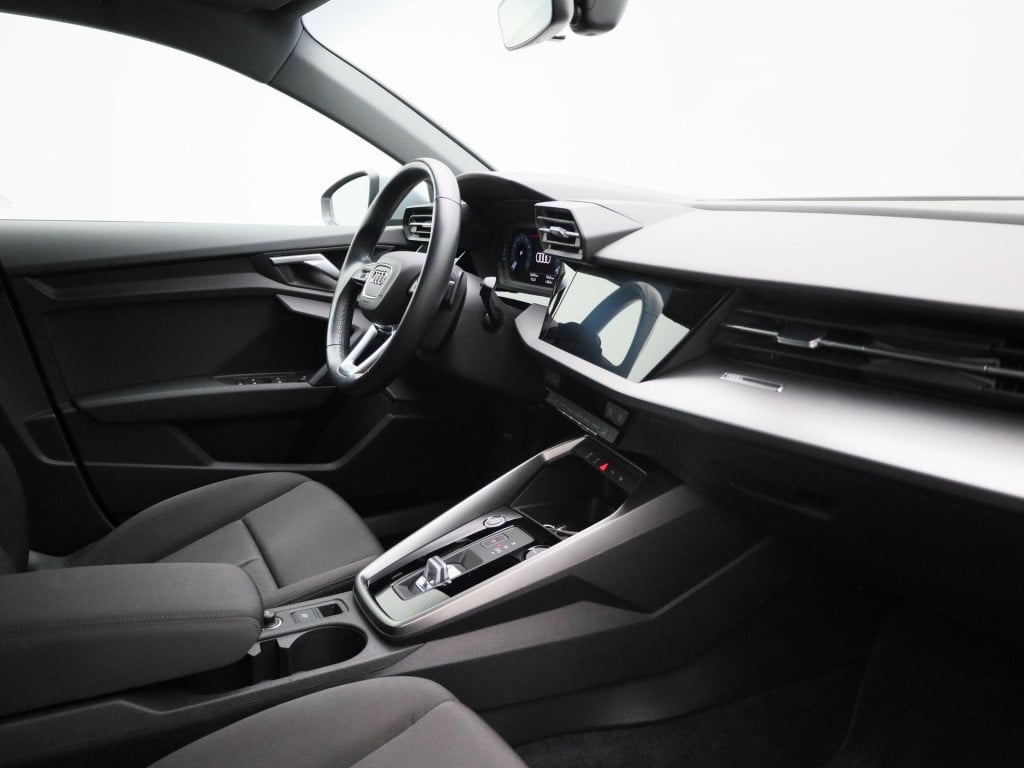Audi A3 sportback 35 tfsi pro line | automaat | lmv | parkeer sensoren | pa